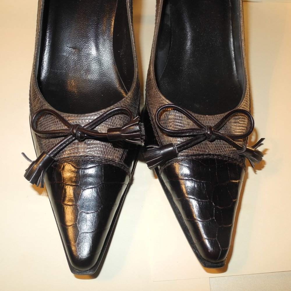 Stuart Weitzman - Brown Classy Pointed Toe Pumps - image 8